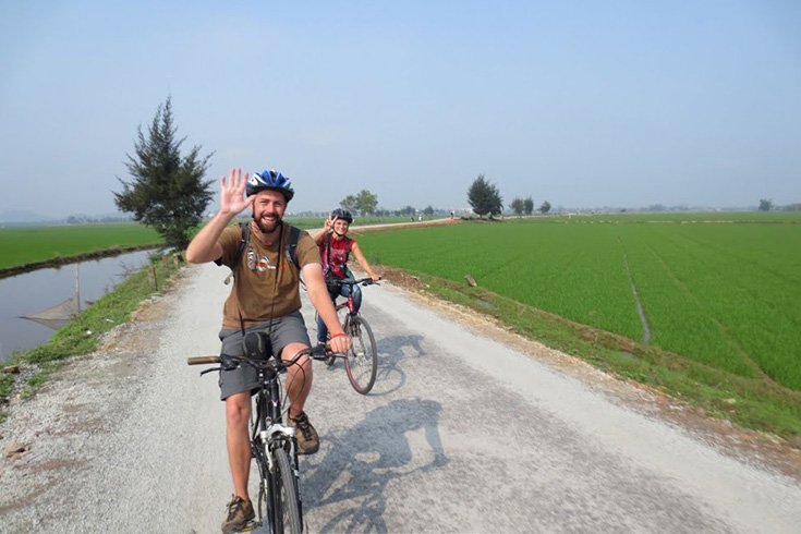 Bike Ride Hanoi 1 Day But Thap Bat Trang